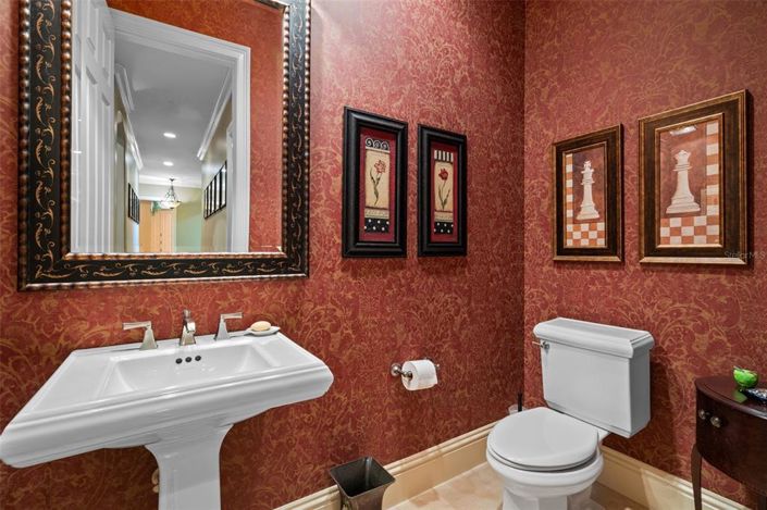 Image No.60-7 Bed House for sale