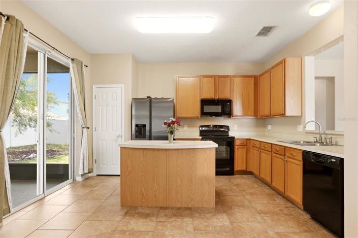 Image No.14-3 Bed House for sale