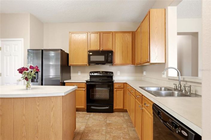 Image No.16-3 Bed House for sale