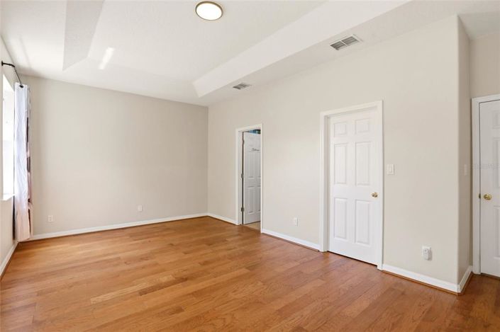 Image No.19-3 Bed House for sale