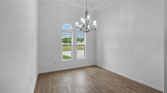 Image No.19-4 Bed House for sale