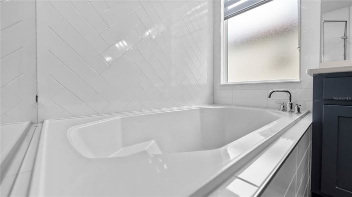Image No.26-4 Bed House for sale