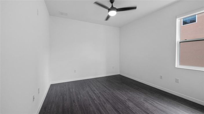 Image No.30-4 Bed House for sale