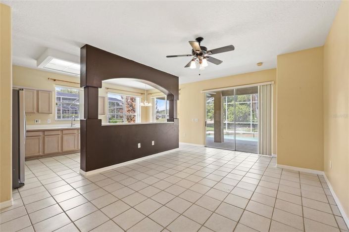 Image No.11-4 Bed House for sale