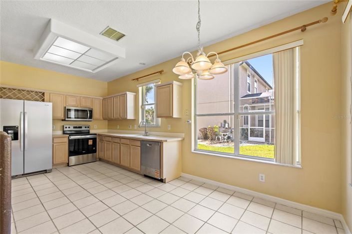 Image No.12-4 Bed House for sale