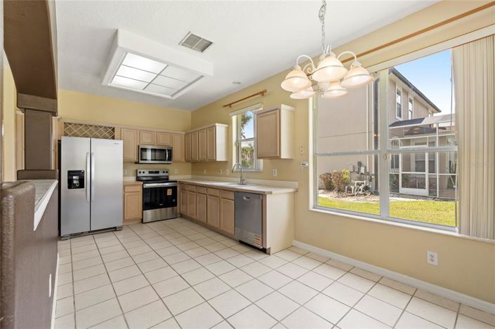 Image No.9-4 Bed House for sale