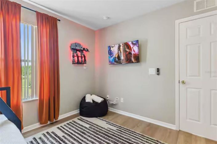 Image No.26-4 Bed Townhouse for sale