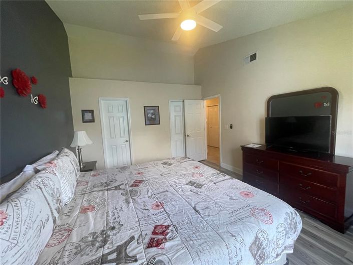 Image No.21-3 Bed Apartment for sale
