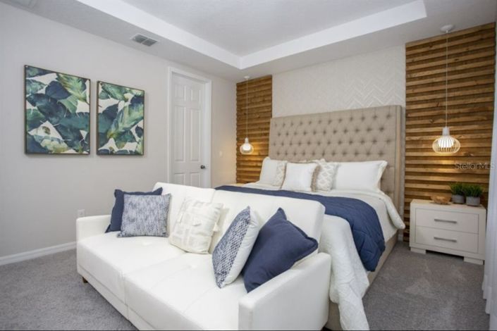 Image No.17-5 Bed Townhouse for sale