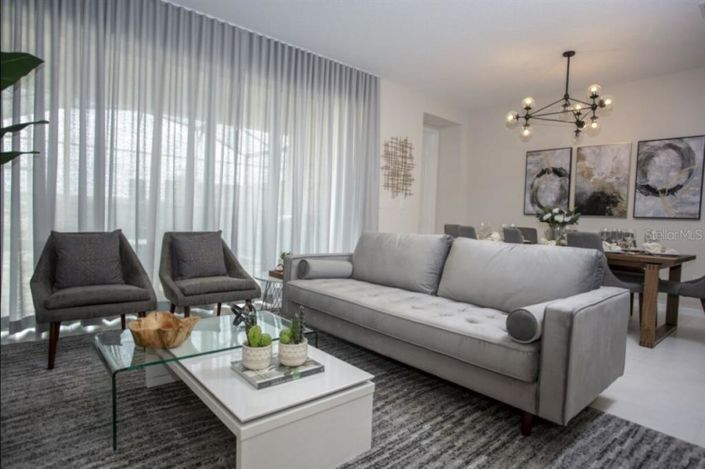 Image No.7-5 Bed Townhouse for sale