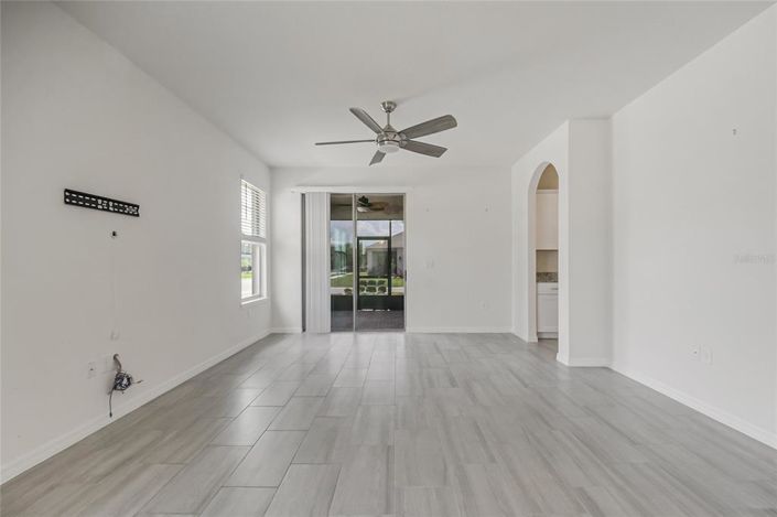 Image No.35-3 Bed House for sale