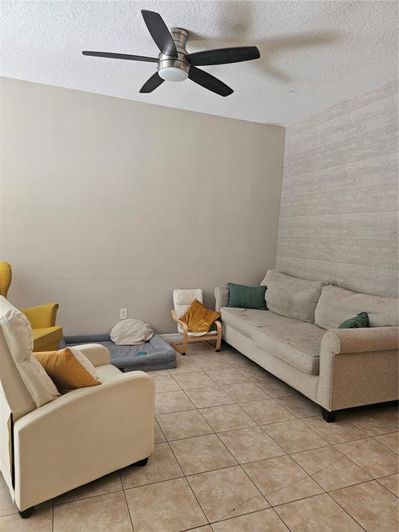 Image No.9-3 Bed Townhouse for sale