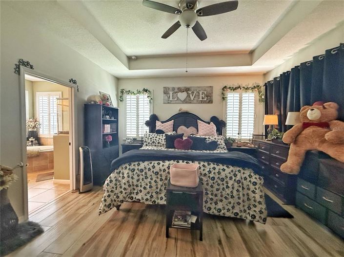 Image No.18-3 Bed House for sale