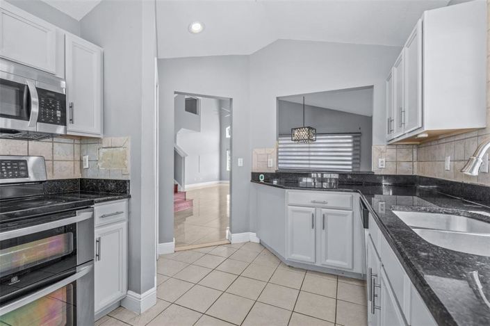 Image No.16-4 Bed House for sale