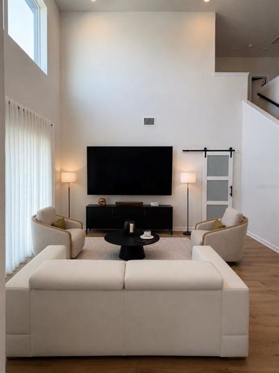 Image No.3-4 Bed House for sale