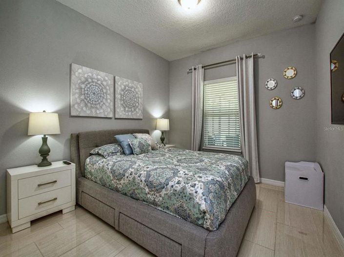 Image No.18-4 Bed House for sale