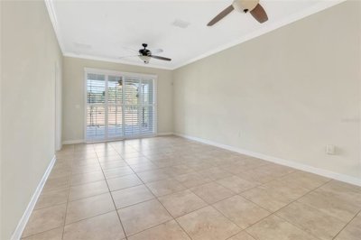 fa005713-815