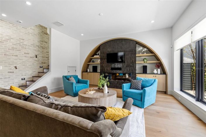 Image No.9-4 Bed House for sale