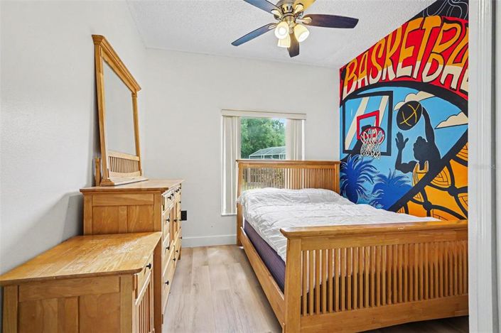 Image No.23-6 Bed House for sale