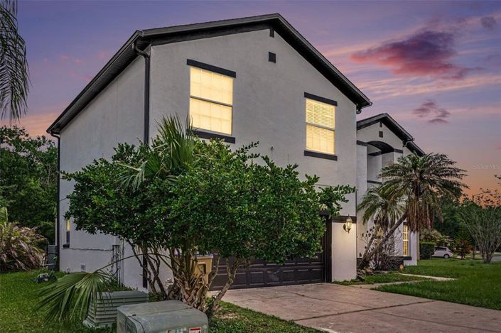 Image No.3-6 Bed House for sale