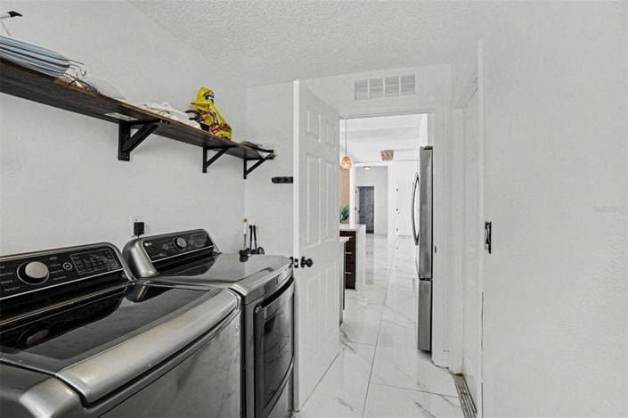 Image No.31-6 Bed House for sale