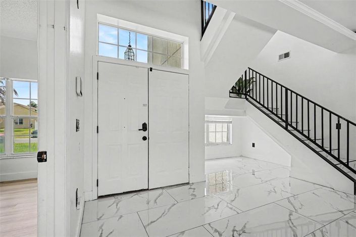 Image No.7-6 Bed House for sale