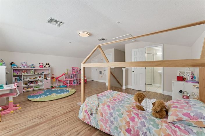 Image No.23-4 Bed House for sale
