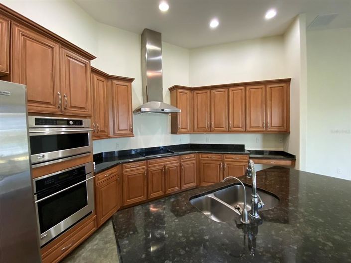 Image No.20-4 Bed House for sale