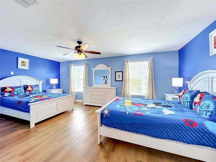 Image No.43-8 Bed House for sale