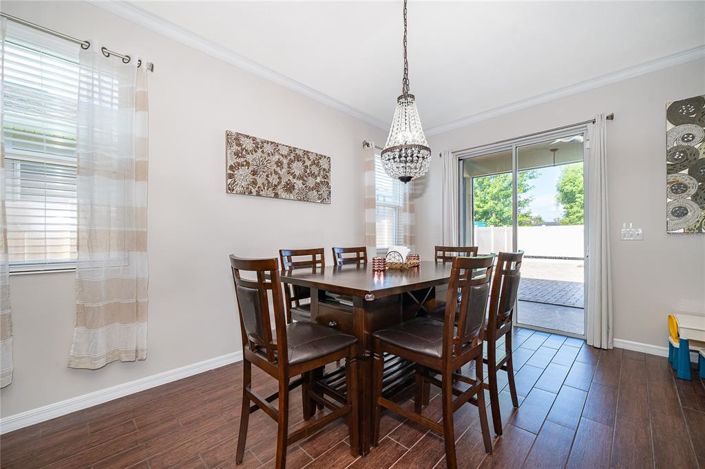 Image No.17-4 Bed House for sale