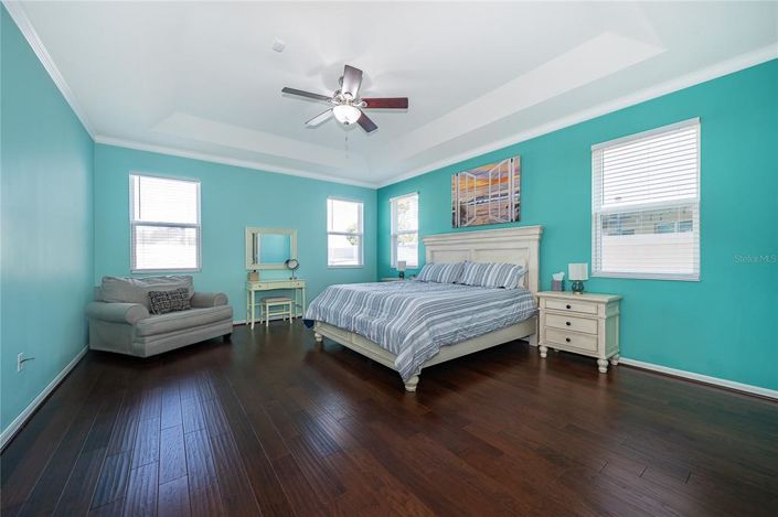 Image No.21-4 Bed House for sale