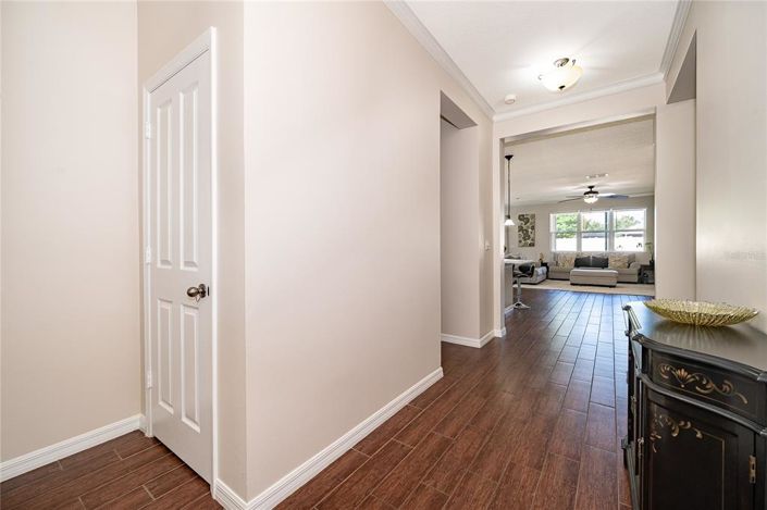 Image No.7-4 Bed House for sale