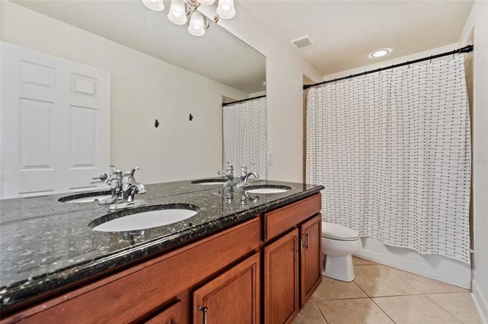 Image No.30-4 Bed House for sale