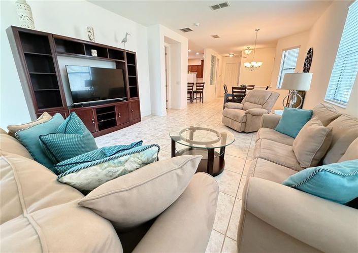 Image No.9-2 Bed House for sale