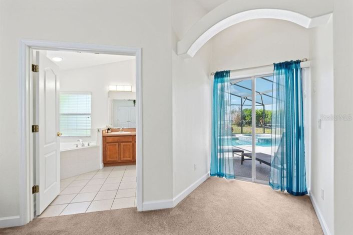 Image No.22-4 Bed House for sale