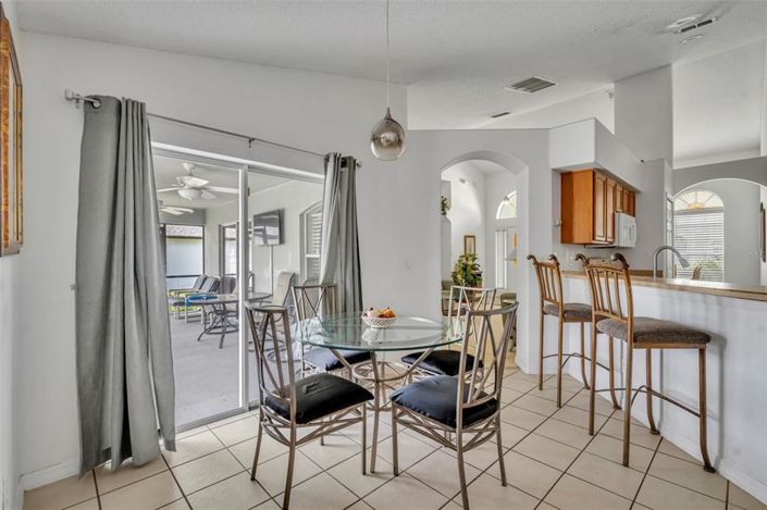 Image No.23-4 Bed House for sale