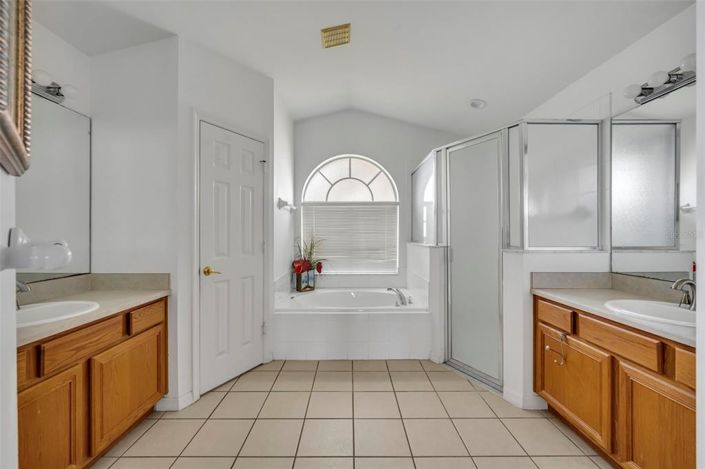 Image No.30-4 Bed House for sale