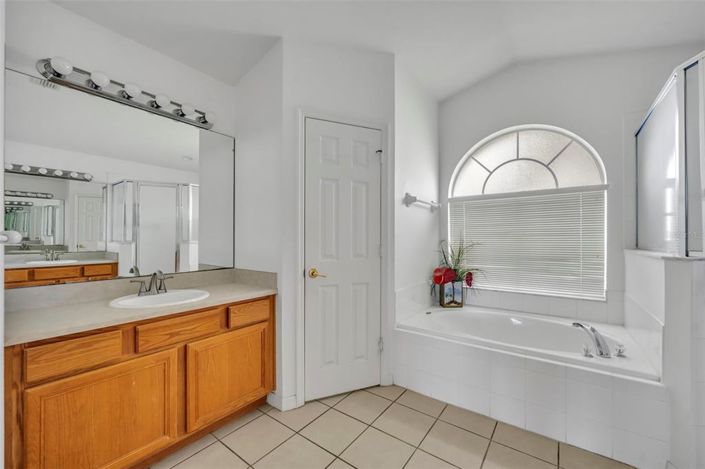 Image No.32-4 Bed House for sale