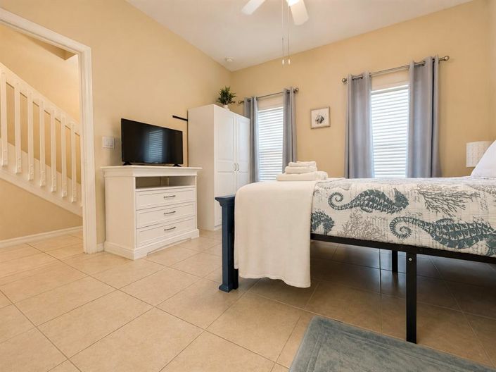 Image No.18-4 Bed Townhouse for sale