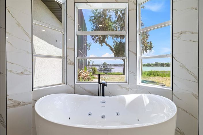Image No.21-5 Bed House for sale