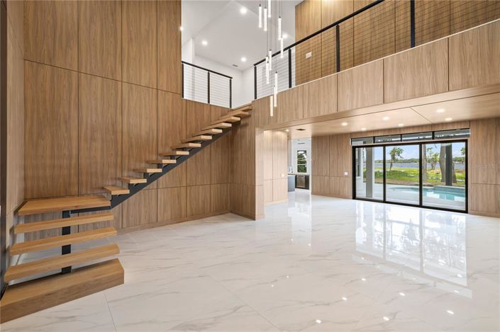 Image No.28-5 Bed House for sale