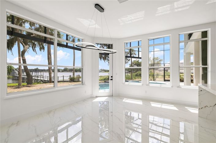 Image No.47-5 Bed House for sale