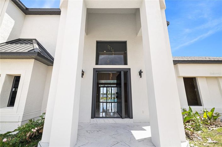 Image No.6-5 Bed House for sale