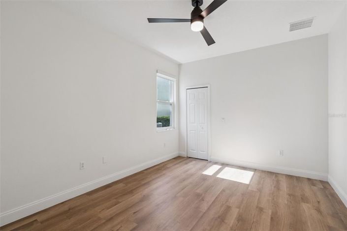 Image No.17-5 Bed House for sale