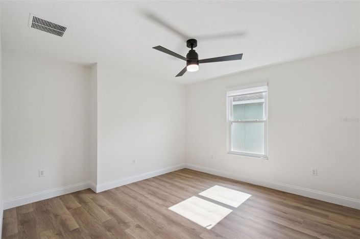 Image No.31-5 Bed House for sale