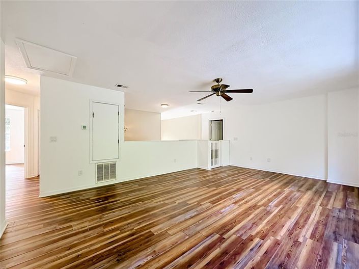 Image No.17-4 Bed House for sale