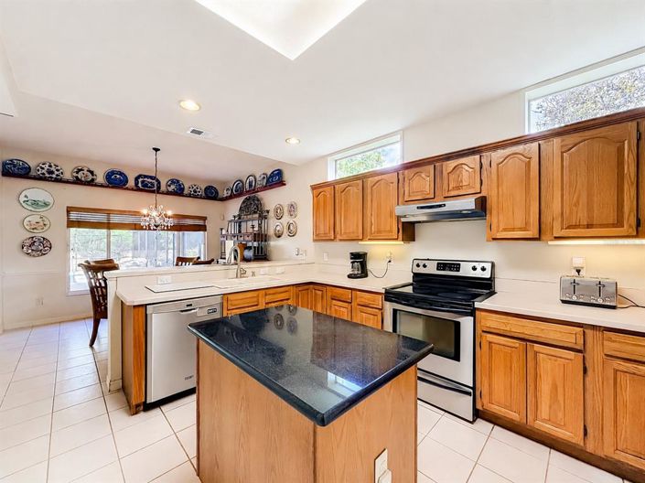 Image No.5-4 Bed House for sale