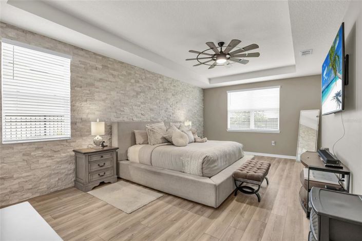 Image No.13-5 Bed House for sale