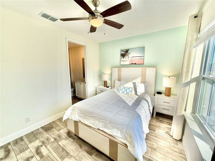Image No.21-3 Bed Townhouse for sale