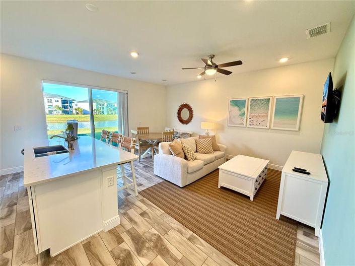 Image No.4-3 Bed Townhouse for sale